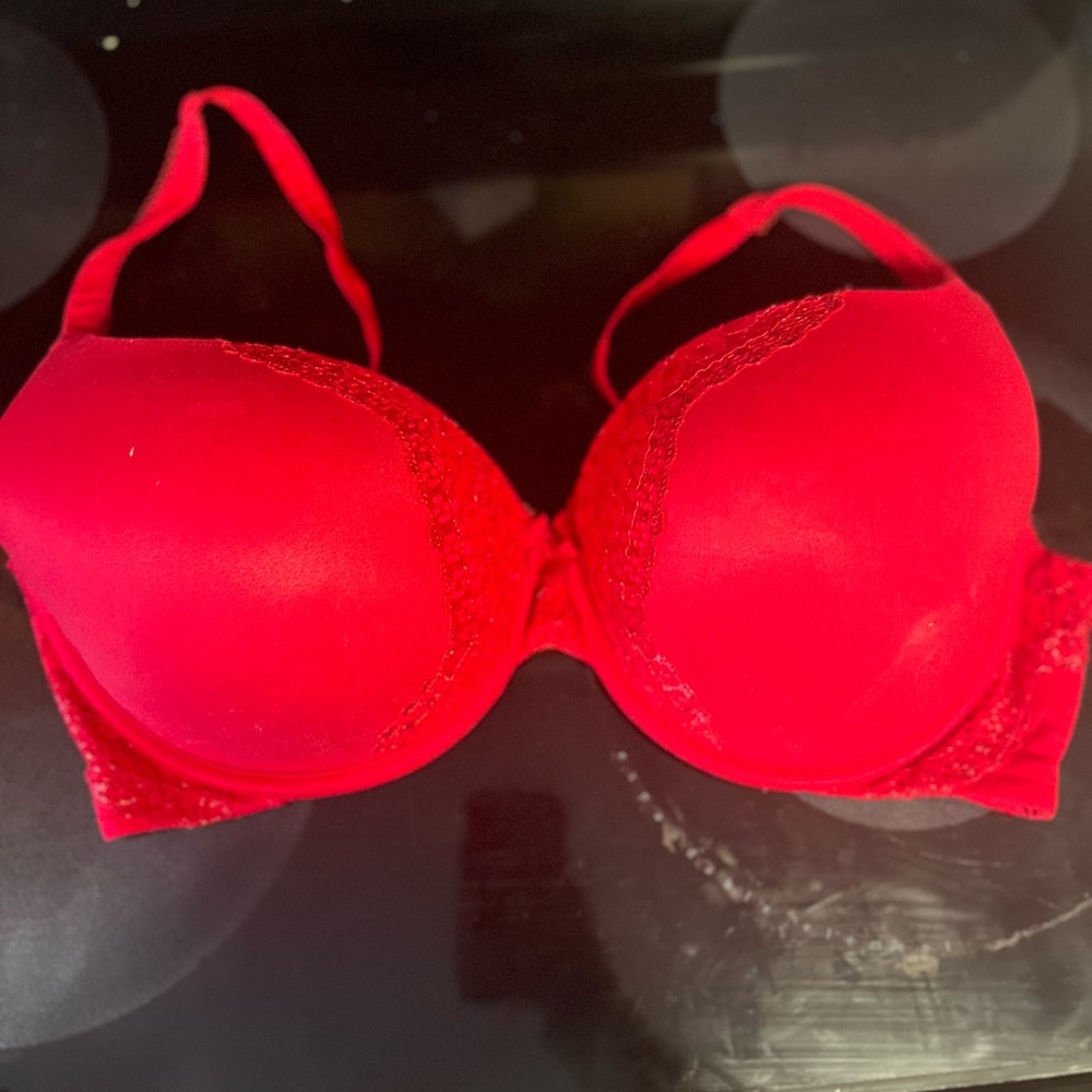 Victoria's Secret Vibrant Red Lace Bra 38DD